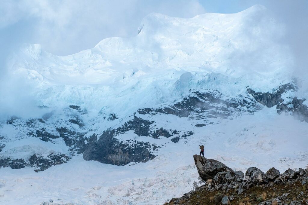 Victor Escudero Minaya, Fotógrafo nativo de Huaraz, Cordillera Blanca, Perú.